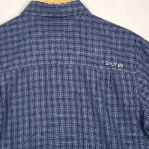 Marmot Men's Button Up Shirt Med. Short Sleeve Blue Plaid Side Split Relaxed - Picture 10 of 16